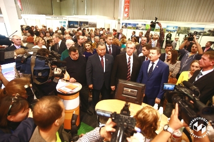 Вице-спикер областного парламента Кузьма Алдаров принял участие в открытии выставки «Агропромышленная неделя»